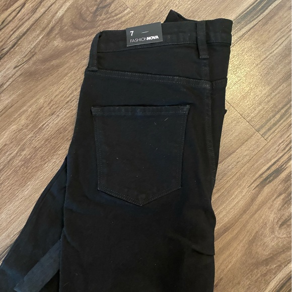 Black pant 👖 - Picture 2 of 3